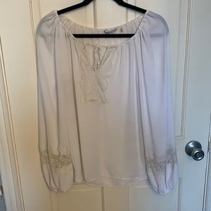 Tahari White peasant blouse with lace